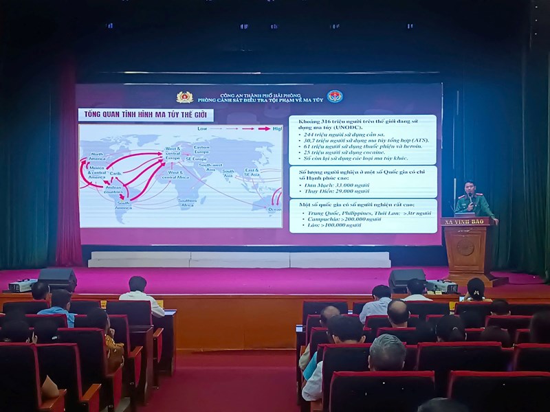 Hội nghị tuyên truyền, phổ biến kiến thức pháp luật về phòng, chống ma túy và bảo đảm trật tự an toàn giao thông